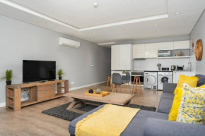 Fully furnish one bedroom apt greenpoint capetown.